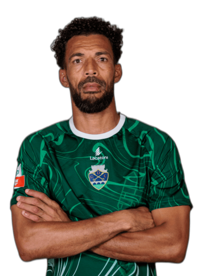 Vozinha, Josimar Dias, in a GD Chaves goalkeeper kit.